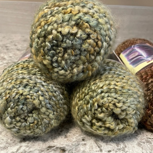 Lion Brand Homespun Yarn Vintage Bundle in Green and Brown - Picture 6 of 8
